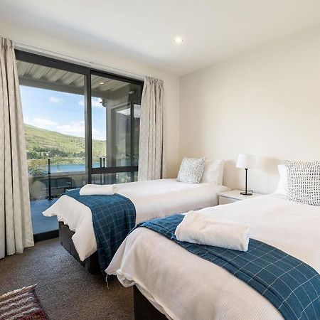 Okataina - Means Place Of Laughter, Luxury Retreat Villa Queenstown Bagian luar foto