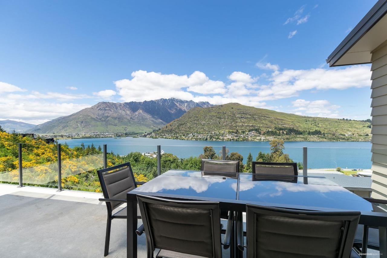 Okataina - Means Place Of Laughter, Luxury Retreat Villa Queenstown Bagian luar foto