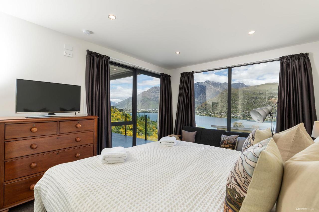 Okataina - Means Place Of Laughter, Luxury Retreat Villa Queenstown Bagian luar foto
