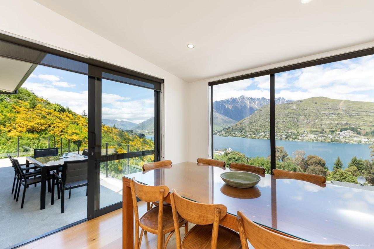 Okataina - Means Place Of Laughter, Luxury Retreat Villa Queenstown Bagian luar foto