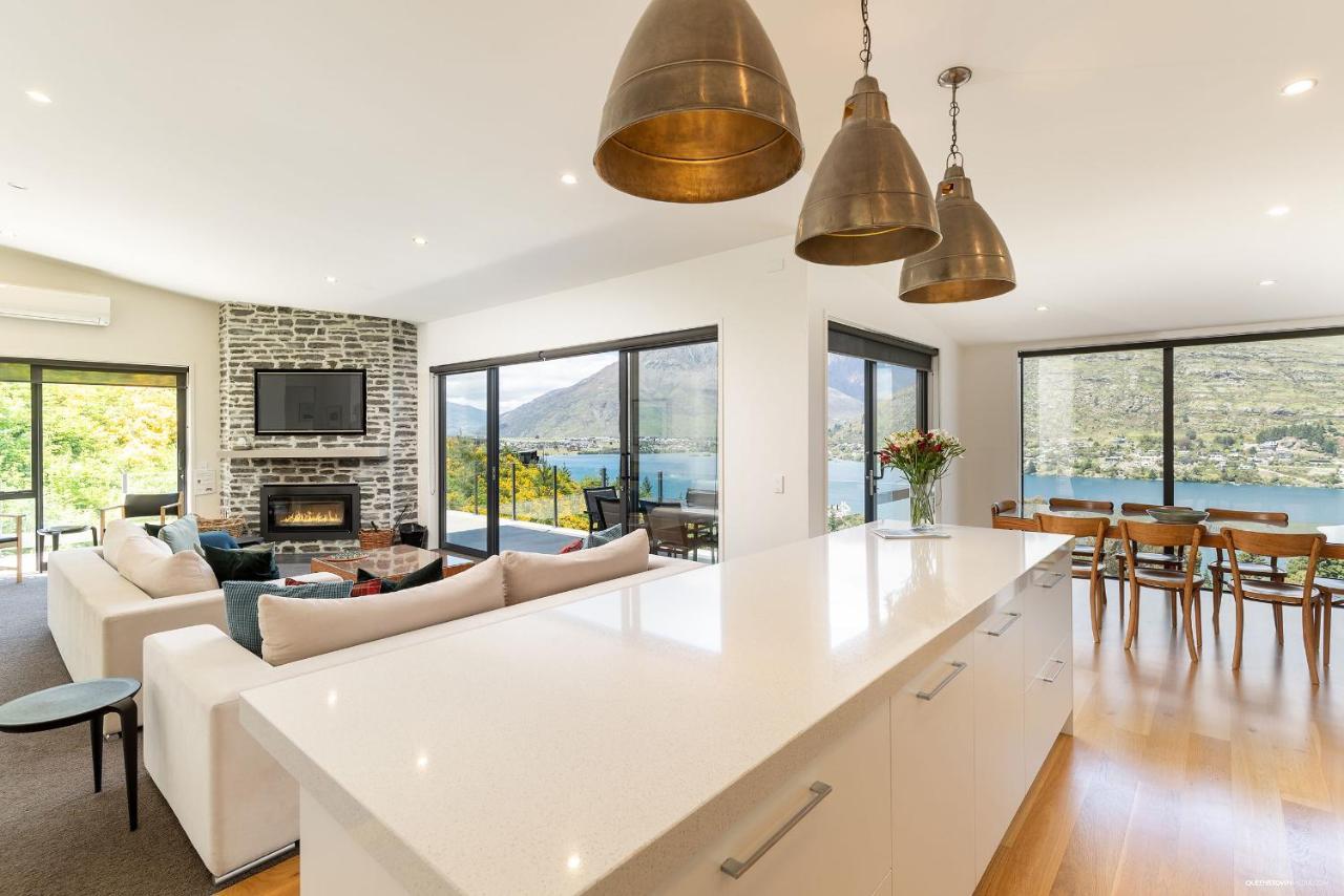 Okataina - Means Place Of Laughter, Luxury Retreat Villa Queenstown Bagian luar foto
